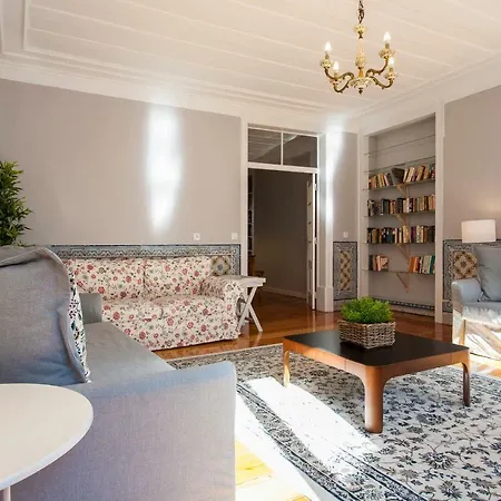 Appartamento Camoes By Hill Lisbona